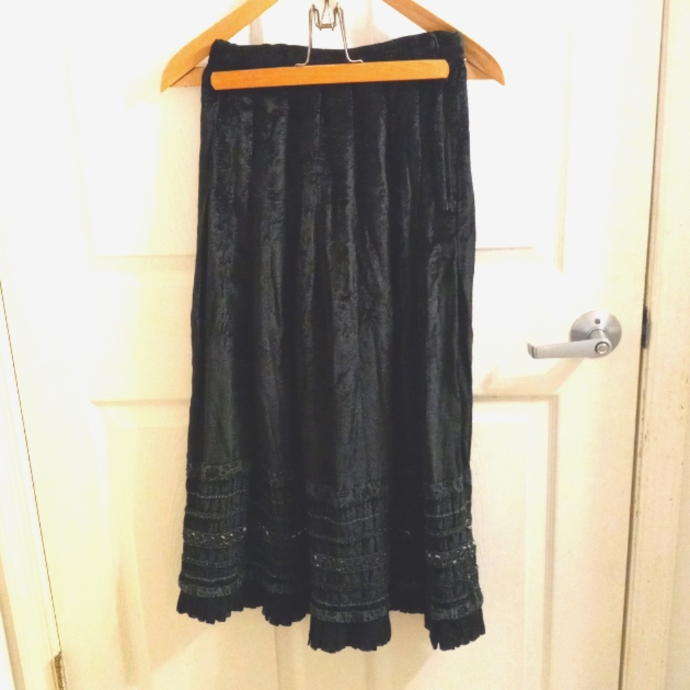 VELVET Vintage Ananas Size 5 Maxi Skirt Pretty Trim at the Bottom Boho